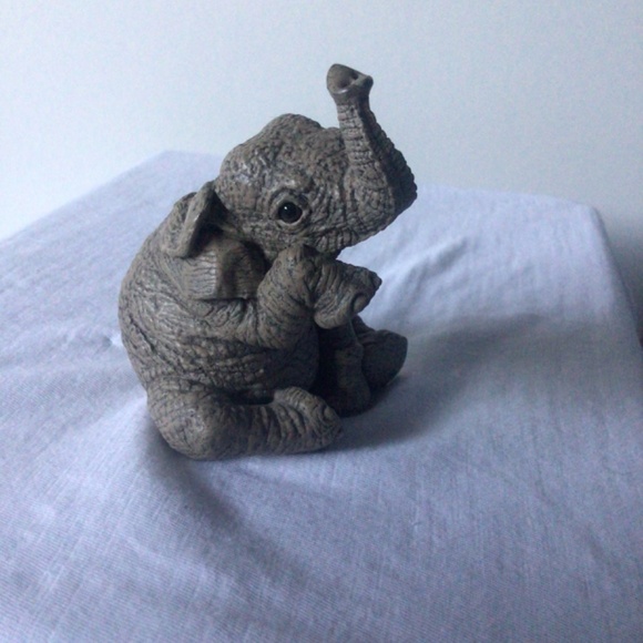 “Nick” Elephant from The Herd Martha Carey Marty Collectible Figurine - Picture 6 of 6